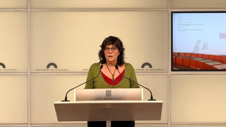 Un paquete dirigido a la CUP activa a los especialistas en explosivos de los Mossos en el Parlament