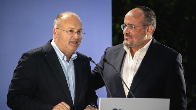 Tellado señala que Junts, ERC y el PNV están tan “podridos” como el Gobierno que apoyan