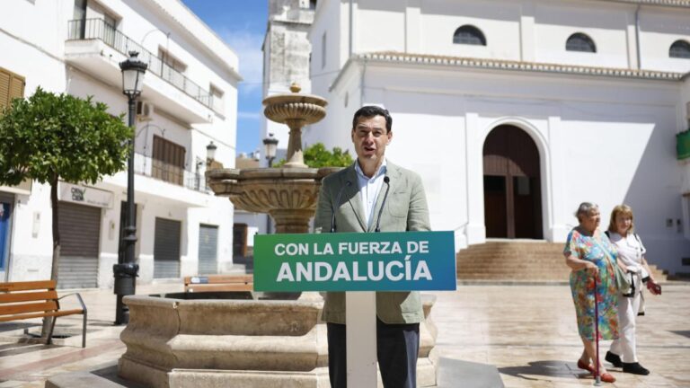 Moreno echa mano del comodín catalán para pedir la mayoría absoluta
