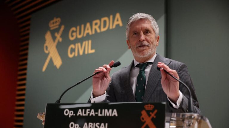 Grande-Marlaska defiende que la Guardia Civil tiene más medios que nunca en Andalucía