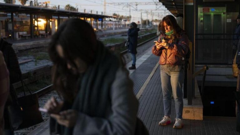 El Govern y ERC sellan el lunes el acuerdo para estrenar la línea orbital en el año 2040