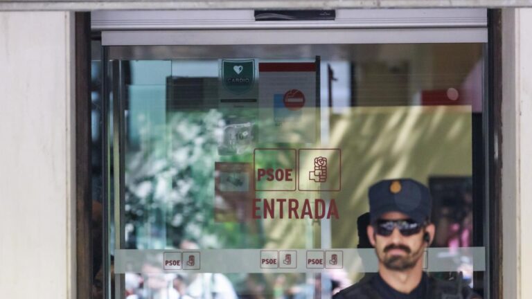 El PSOE informa que se negó a pagar dos facturas a uno de los abogados de la trama de Cerdán