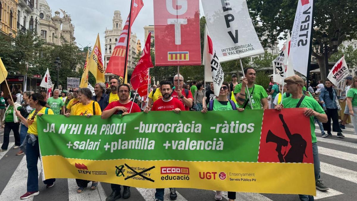 Las manifestaciones no cesan: ahora las familias presionan a Educación para llegar a un acuerdo