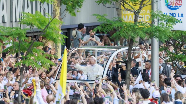 El papa León XIV llama a la reconciliación y pide cooperación a los actores políticos