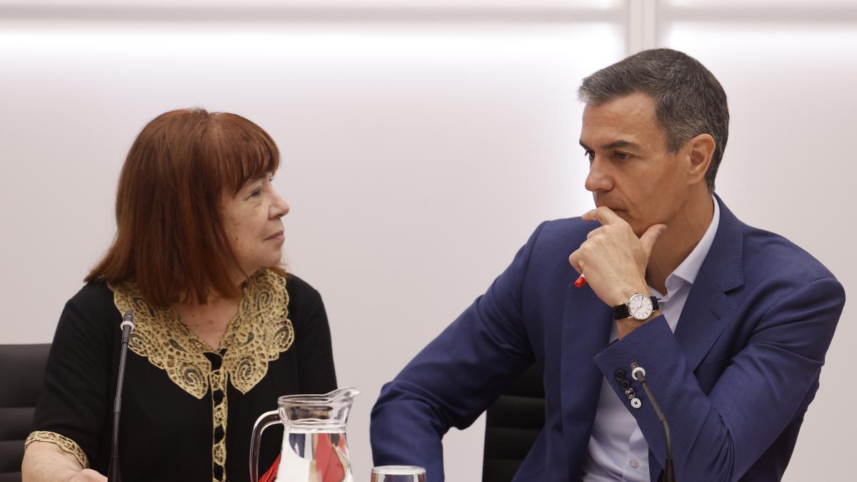 El PSOE se desmarca de cualquier irregularidad: “Nadie sabe qué pasaba en el despacho de Santos Cerdán”