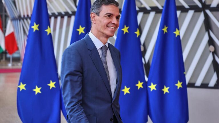 Sánchez traslada su “empatía” a Zapatero: “Me ha manifestado su inocencia y yo respaldo a José Luis”