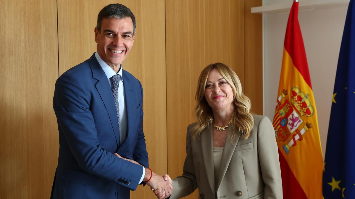 Sánchez y Meloni se reúnen en los márgenes del Consejo Europeo en Bruselas