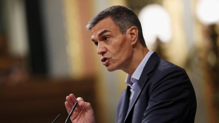 La situación política española está bloqueada, ventaja para Vox