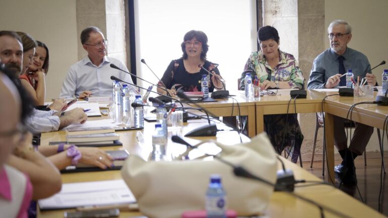 El Gobierno inyecta más de 333.000 euros a la Acadèmia Valenciana de la Llengua