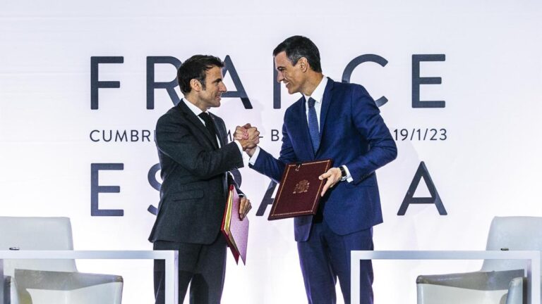 Prudente reacción de Francia al bloqueo en España del tratado bilateral