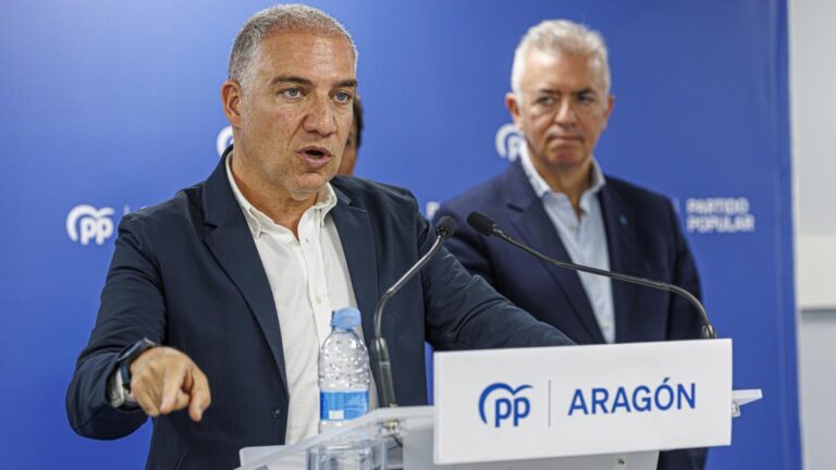 Bendodo apunta a Montero por la corrupción en la Sepi: “Raro será que llegue a Navidad sin ser imputada”