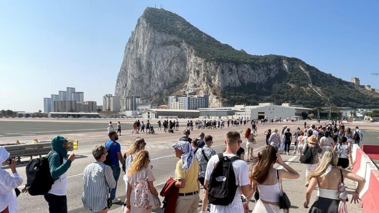 Un tratado histórico liquida la verja que separaba Gibraltar de España