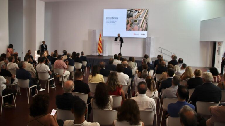Polémica en la presentación de la pacificación de la N-II por la ausencia crítica del presidente del CCM