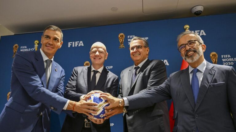 En el trasfondo de la crisis migratoria, la final del Mundial 2030
