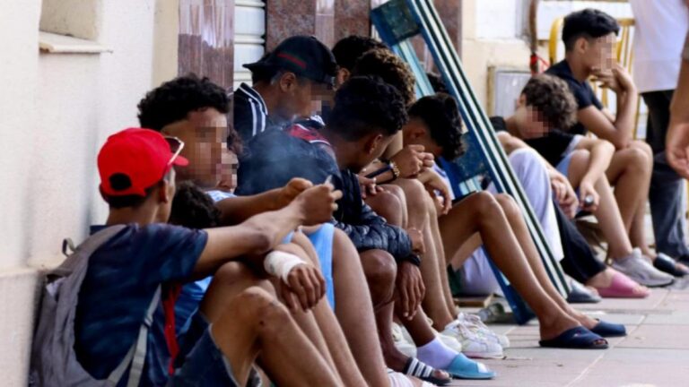 No nos ahogaremos por tener migrantes no acompañados