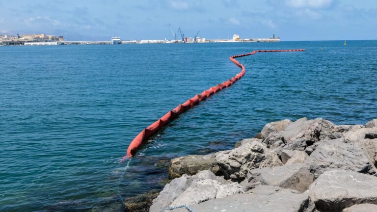 El Gobierno agiliza las expulsiones sumarias para vaciar las calles de Ceuta