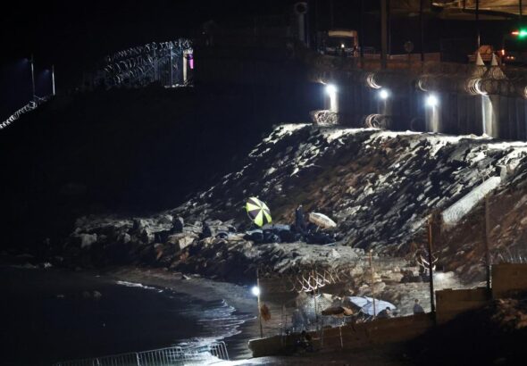 Última hora de la crisis migratoria en Ceuta, en directo | La frontera, blindada ante la llamada de un nuevo salto