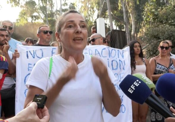 El Gobierno no planea trasladar migrantes a la Península pese al malestar que causan en Ceuta