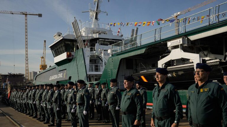 Frontex despliega un buque de la Guardia Civil en el Canal de la Mancha por primera vez