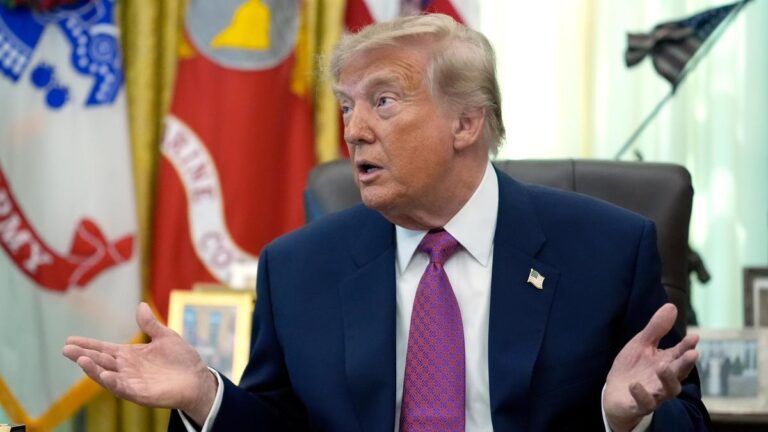 Trump tilda de “triste” el caso de Ceuta y acusa a Sánchez de no tener control sobre la frontera