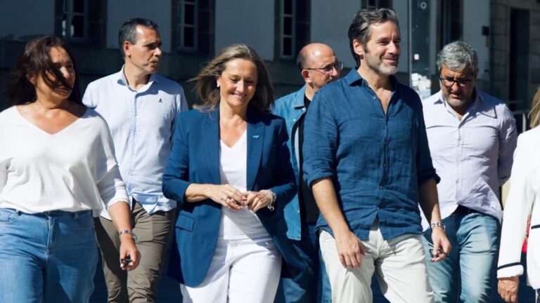 Feijóo y Abascal aprovechan la crisis de Ceuta para reforzar su relación