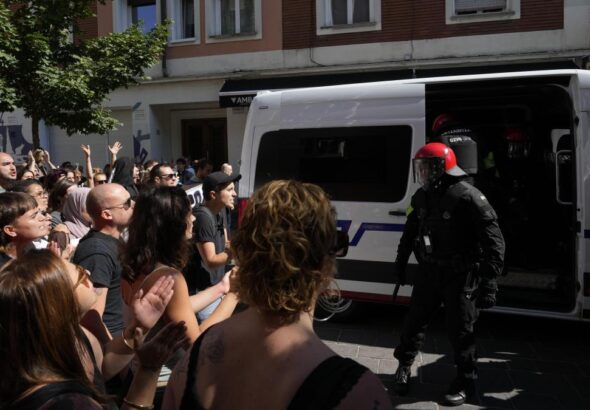 El Gobierno negocia contrarreloj para sellar el martes el plan antidesahucios