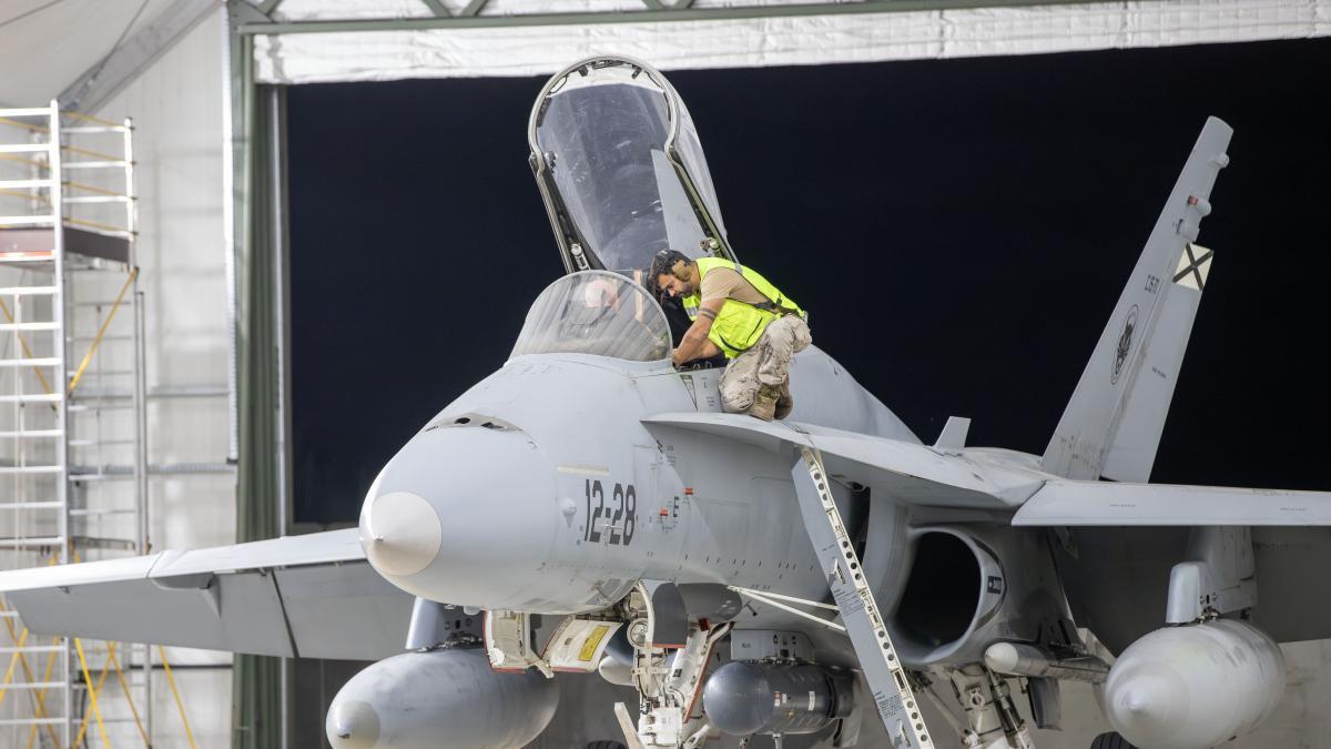 F-18 españoles, a la caza de los drones kamikaze rusos que ponen a prueba a la OTAN