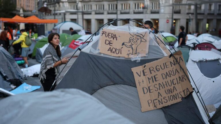 El segundo decreto prevé una indemnización de un año de renta del propietario al inquilino si no prorroga el contrato