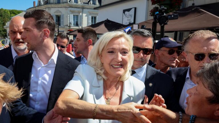 Bofetón a Macron, esperando a Le Pen