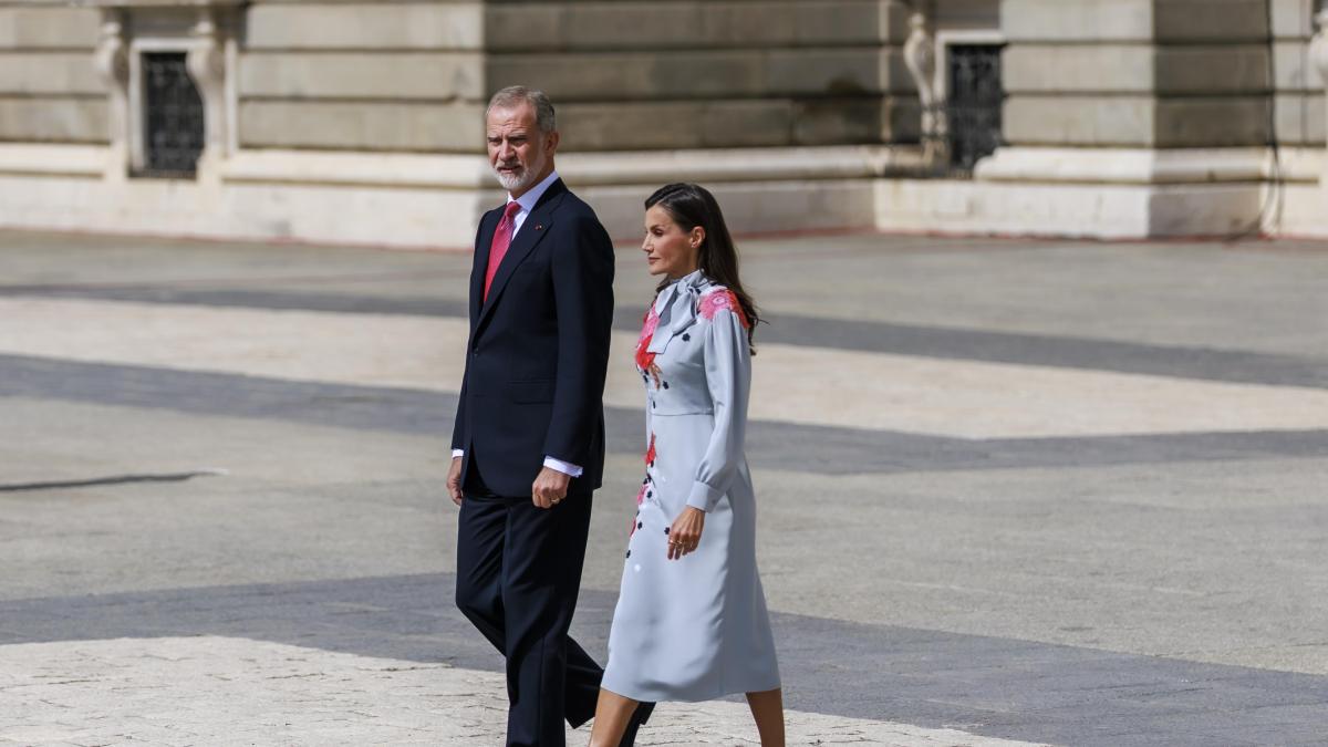 Visita de los Reyes a Ceuta, en directo: última hora de la llegada y los actos de Felipe VI y Letizia en una jornada histórica