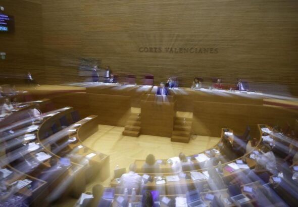 Limitar el alquiler, fiscalidad: las propuestas de vivienda de los grupos en las Corts Valencianes