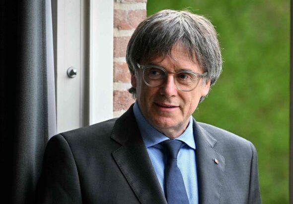 Puigdemont deja vía libre para buscar jefe de la oposición en el Parlament