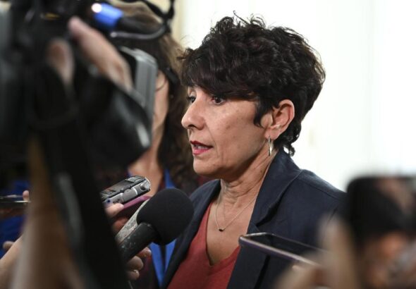 El PNV huye de los bloques en un escenario electoral que favorece a Bildu