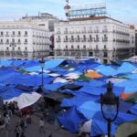 Francia en llamas, Italia en tensión, España abre la válvula electoral