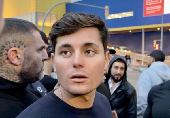 Vito Quiles huye de un centro comercial de Sabadell hostigado por antifascistas