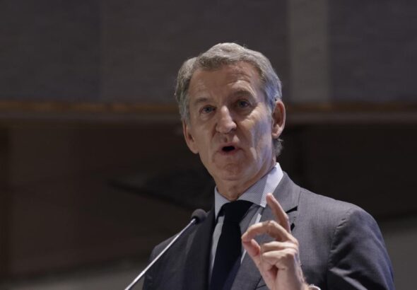 Feijóo se fija el objetivo de subir el salario medio y no únicamente el sueldo mínimo