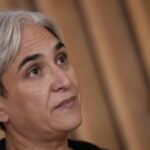 Colau plantea frenar la acumulación de vivienda gravando con un 10% a grandes propietarios